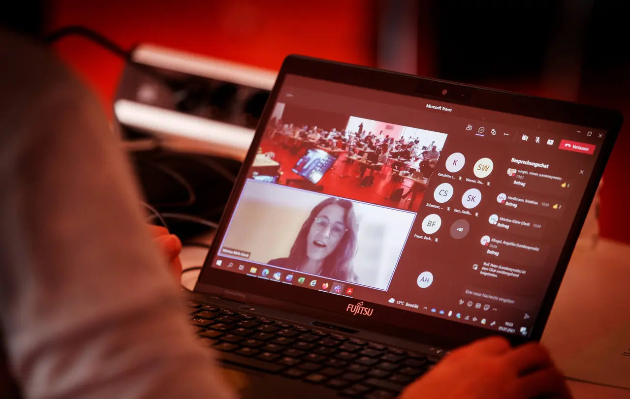 Auch die Herbstsynode wird wieder hybrid stattfinden.