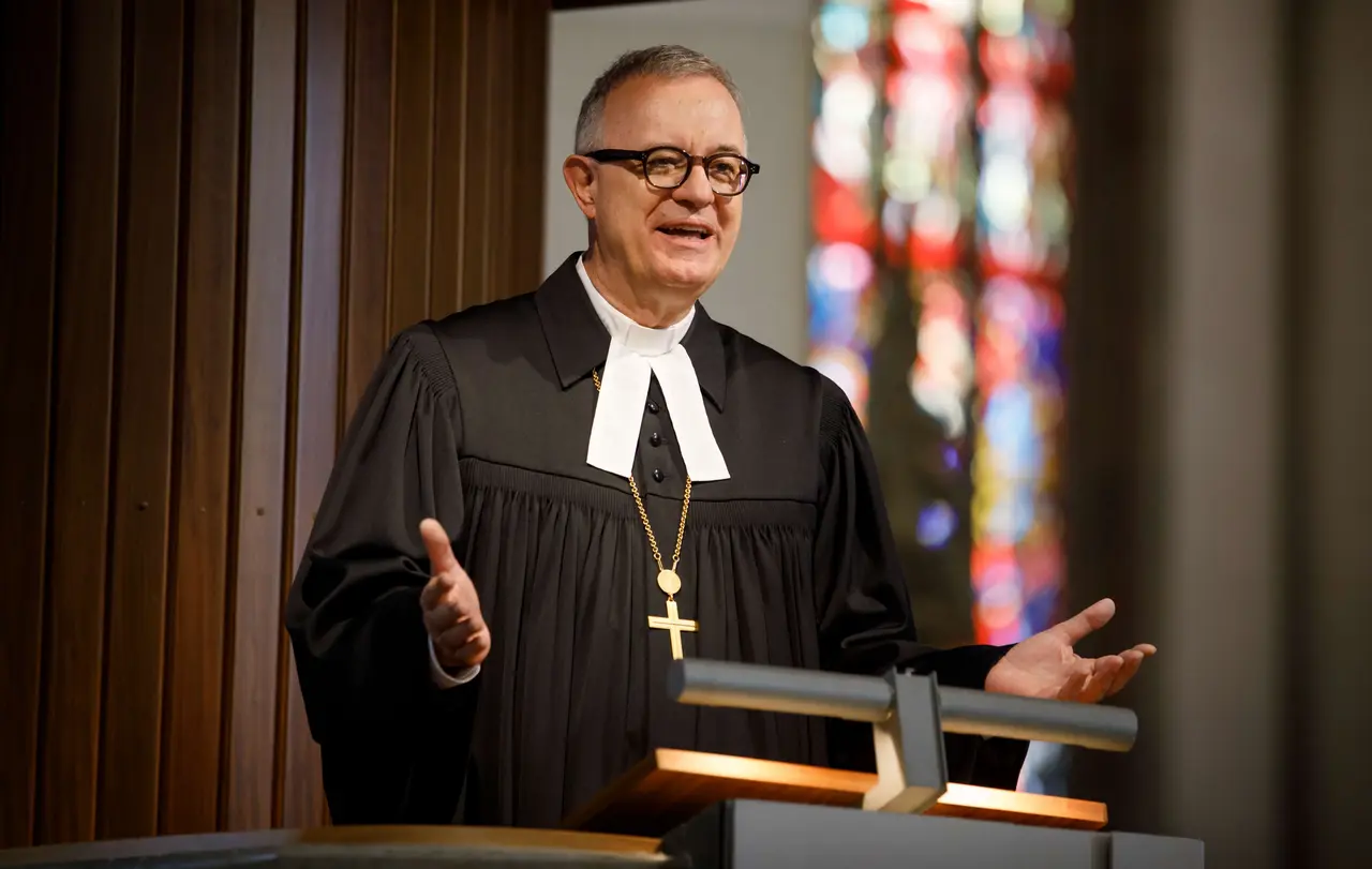 Landesbischof Frank Otfried July in der Stuttgarter Stiftskirche.