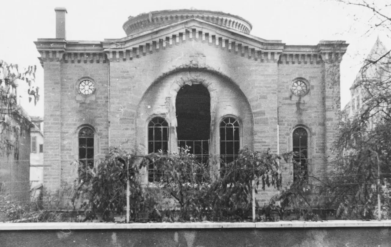 Die Synagoge in der Stuttgarter Hospitalstraße nach dem Pogrom vom 9. November 1938.