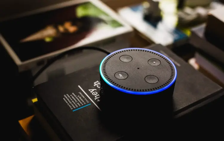 „Alexa“ ist der talentierte Sprachassistent des Internet-Multi Amazon - und berüchtigt für „Lauschangriffe“ im privaten Raum.