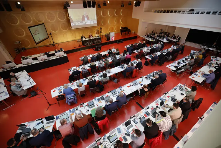 Frühjahrstagung der Württembergischen evangelischen Landessynode im Hospitalhof.