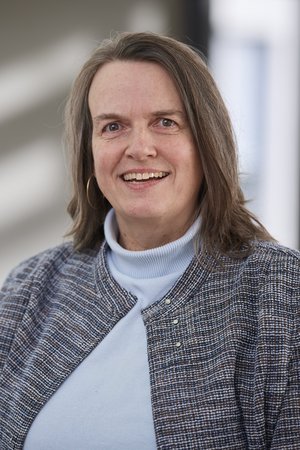  Marion Blessing