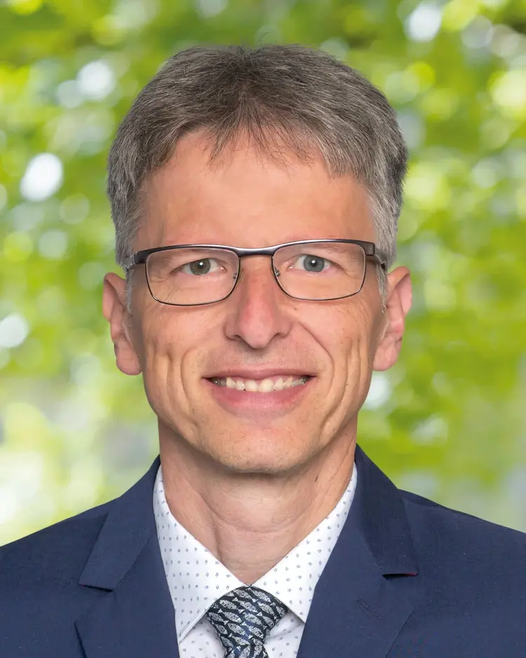 Für den Gesprächskreis Lebendige Gemeinde sprach Dekan Gunter Seibold.