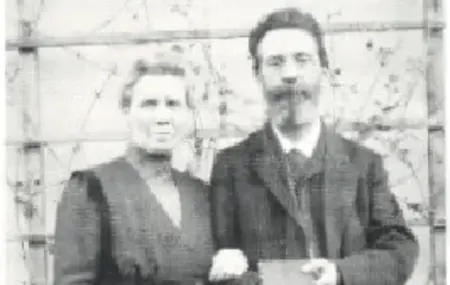 Otto Umfrid mit seiner Frau Julie vor der Stuttgarter Erlöserkirche