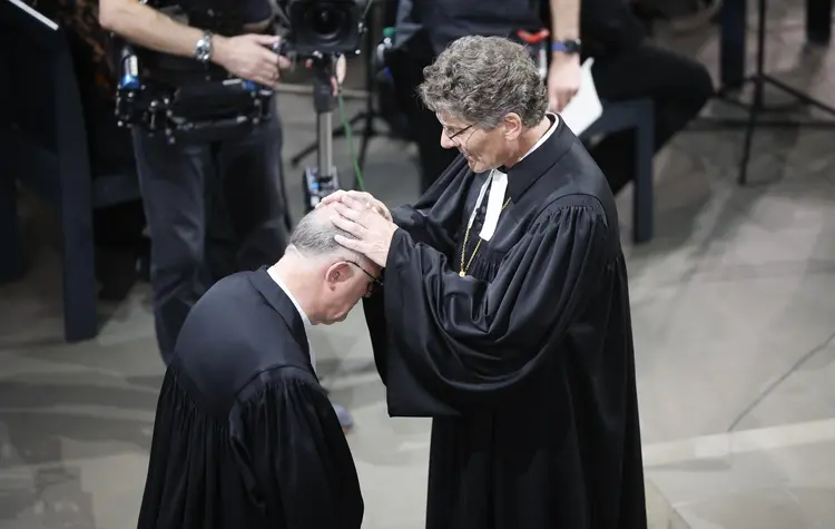 Gottesdienst und Festakt zur Verabschiedung von Landesbischof Frank Otfried July und Amtseinfhrung von Ernst-Wilhelm Gohl.