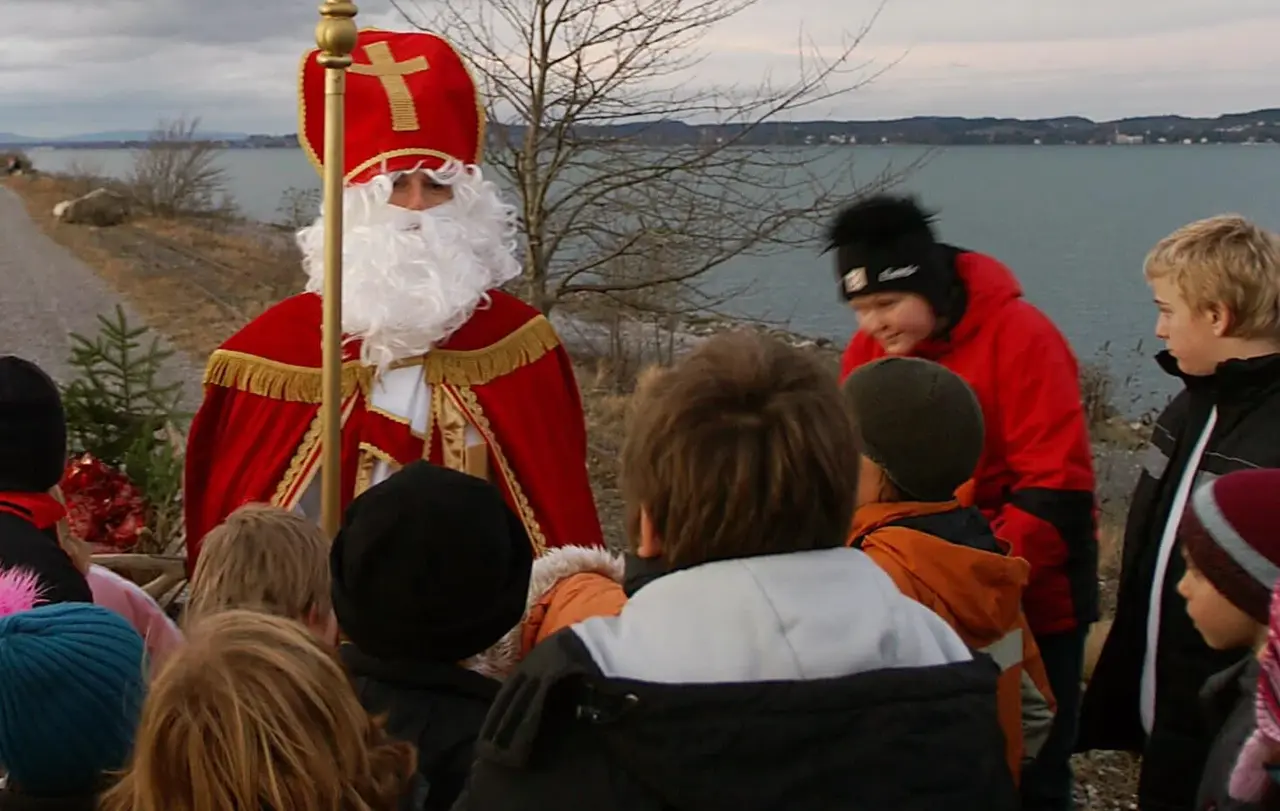Wird Pfarrer Steffen Hoinkis demnächst als Nikolaus verkleidet die 49 Kirchengemeinden in den Dekanaten Schorndorf und Schwäbisch Gmünd besuchen? (Symbolbild)