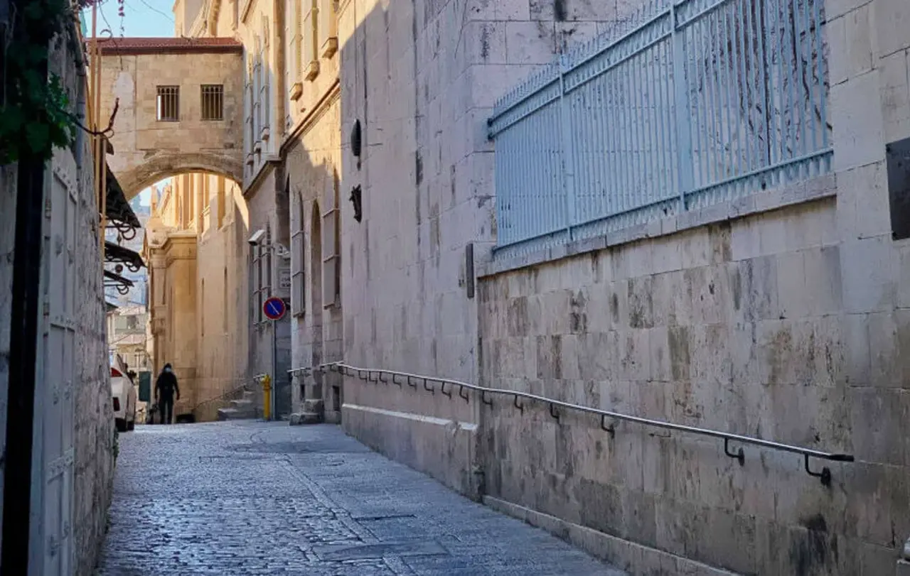 Die Via Dolorosa an einem Sonntagnachmittag in der Pandemie – menschenleer.