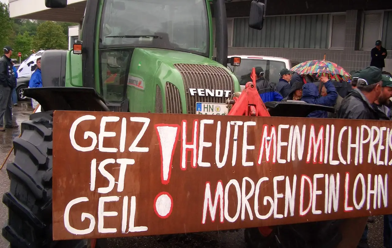 Landwirte kämpfen seit langem gegen ein „Geiz ist geil“-Denken. Bei Demonstrationen fordern sie regelmäßig auskömmliche Erzeugerpreise und weniger Preisdruck durch den Handel (Archivfoto).