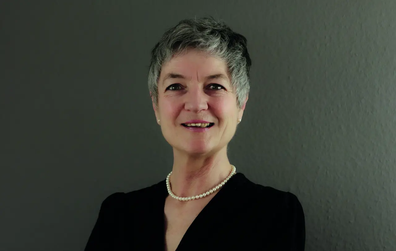 Carmen Rivuzumwami, Bildungsdezernentin der Landeskirche, hat positive Rückmeldungen zur ökumenischen Ausbildung als Schulseelsorger erhalten. Das Angebot möchte sie unbedingt weiterentwickeln.