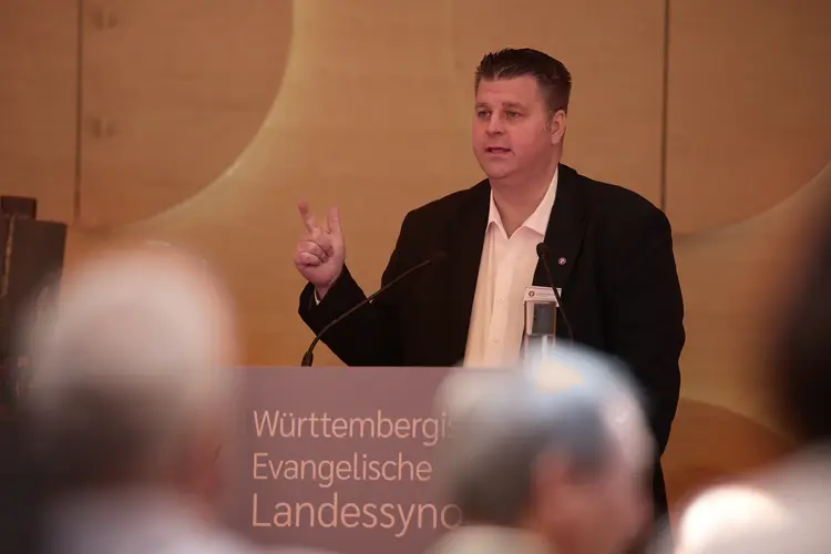 Oberkirchenrat Christian Schuler, Leiter des Dezernats für Gemeinde, Umwelt und Immobilienwirtschaft