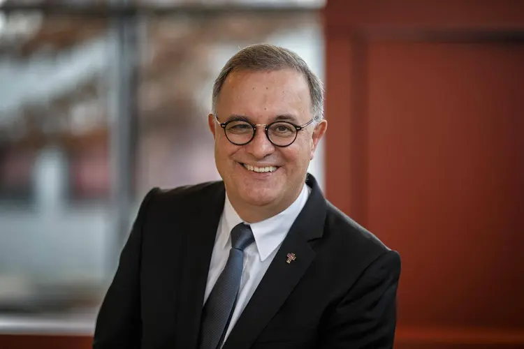 Landesbischof Dr. h. c. Frank Otfried July.