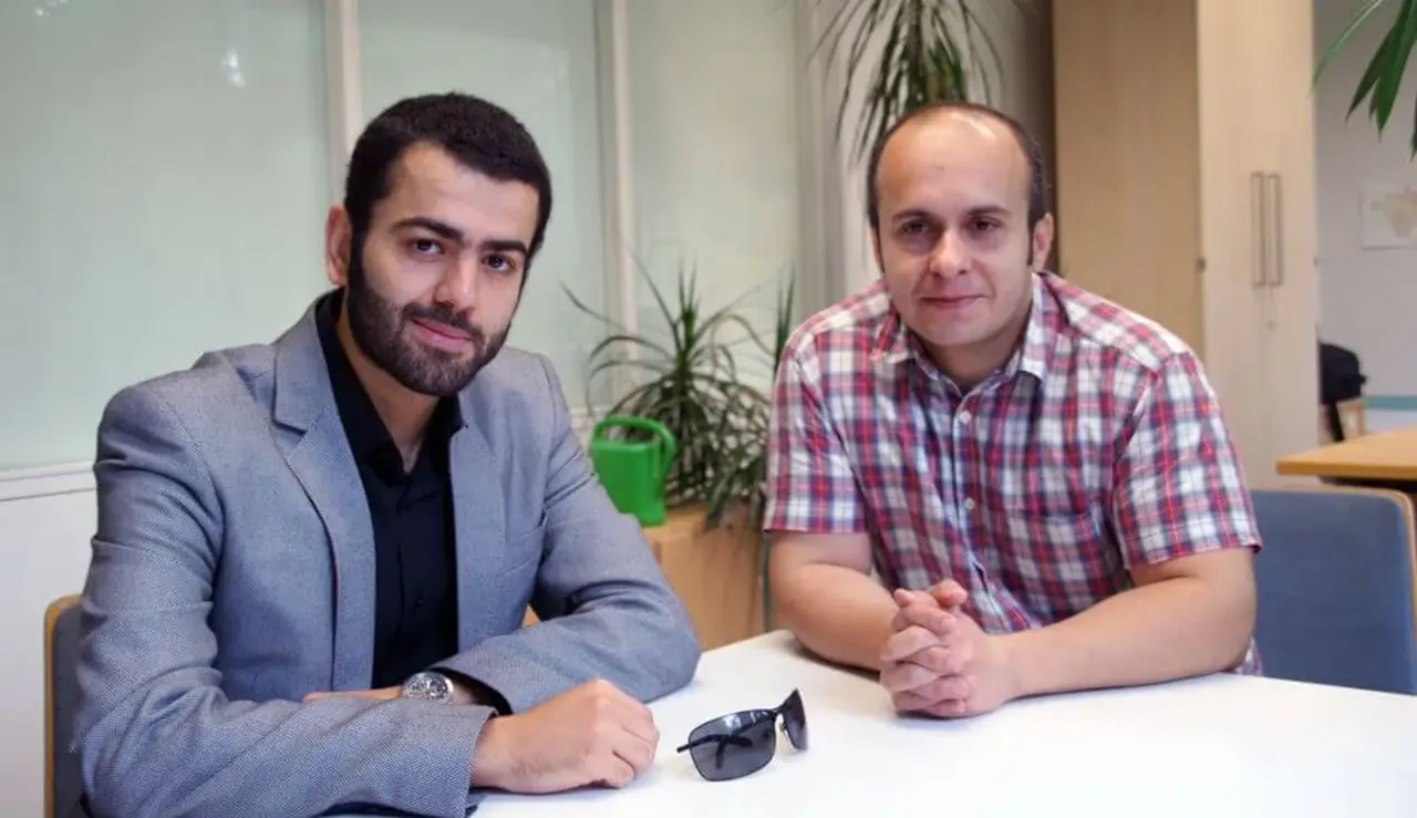 Milad D. und Alireza B. wollen nicht den ganzen Tag im Asylbewerberheim herumsitzen.