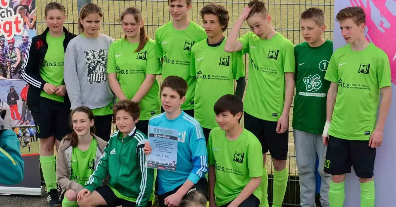 Das Team direkt nach dem Finalspiel. Leicht geknickt, aber erleichtert.