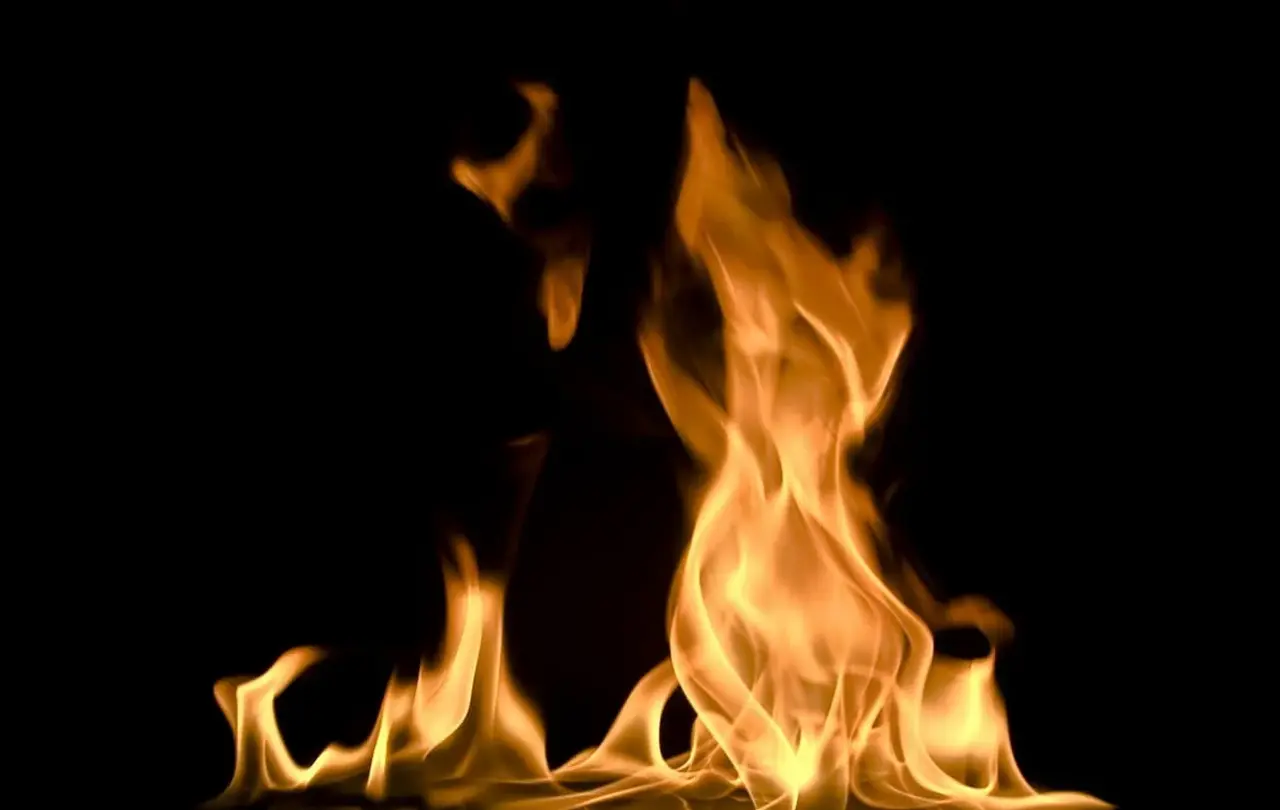 Flammen sind in der Pfingstgeschichte das zentrale Bild für den Heiligen Geist.