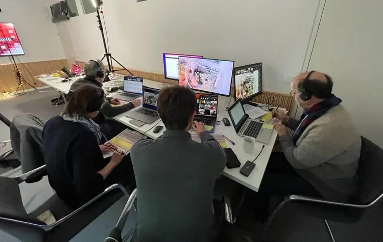 Digitalisierung pur: So klein kann ein Studio für eine komplexe Veranstaltung mit 250 Teilnehmenden sein.