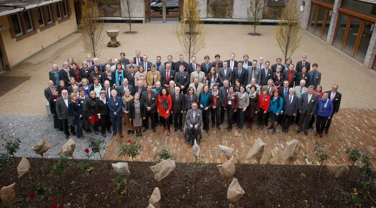 Die Mitglieder der 15. Württembergischen Evangelischen Landessynode.