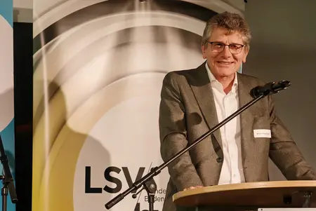 Landesbischof Ernst-Wilhelm Gohl Landesbischof Ernst-Wilhelm Gohl