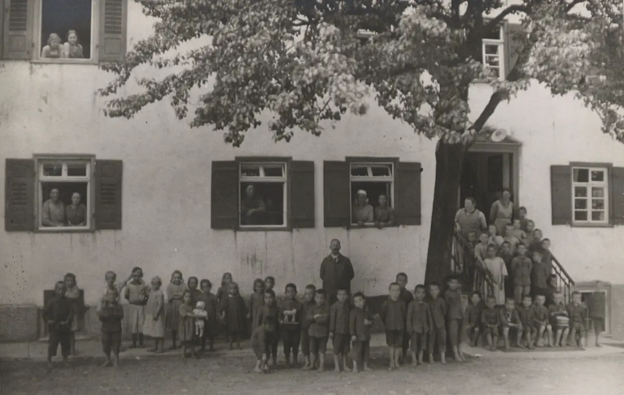 Das Rettungshaus in Wilhelmsdorf um 1900