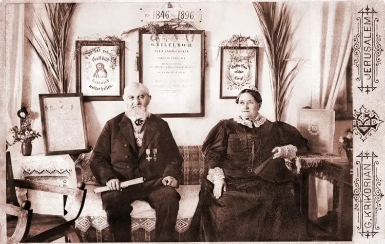 Conrad Schick mit seiner Frau Friederike in Jerusalem.