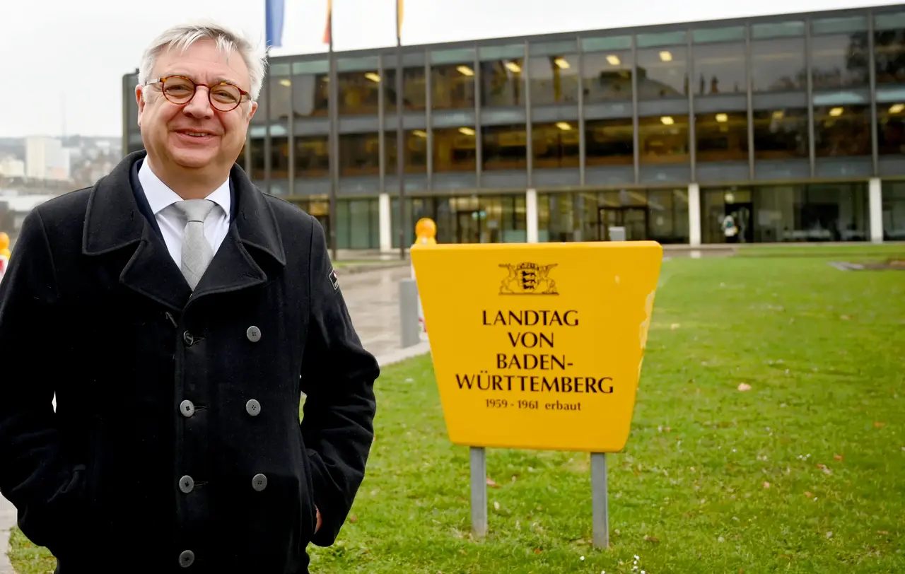 Als Beauftragter der Evangelischen Landeskirchen in Baden und Württemberg im Landtag ist Volker Steinbrecher in diesen Wochen sehr gefragt.
