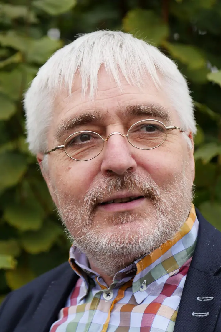 Pfarrer Tobias Küenzlen, Referent von Dekan Timmo Hertneck, begleitet mit Jonas Dietz zusammen das Projekt.