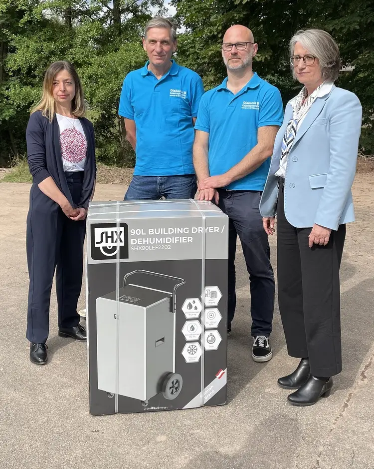 V.l.n.r.: Nadine Bernecker (Diakonie Württemberg), Martin Kessler (Leiter Diakonie Katastrophenhilfe), Markus Koth (Diakonie Katastrophenhilfe) und Oberkirchenrätin Dr. Annette Noller (Vorstandsvorsitzende Diakonie Württemberg)