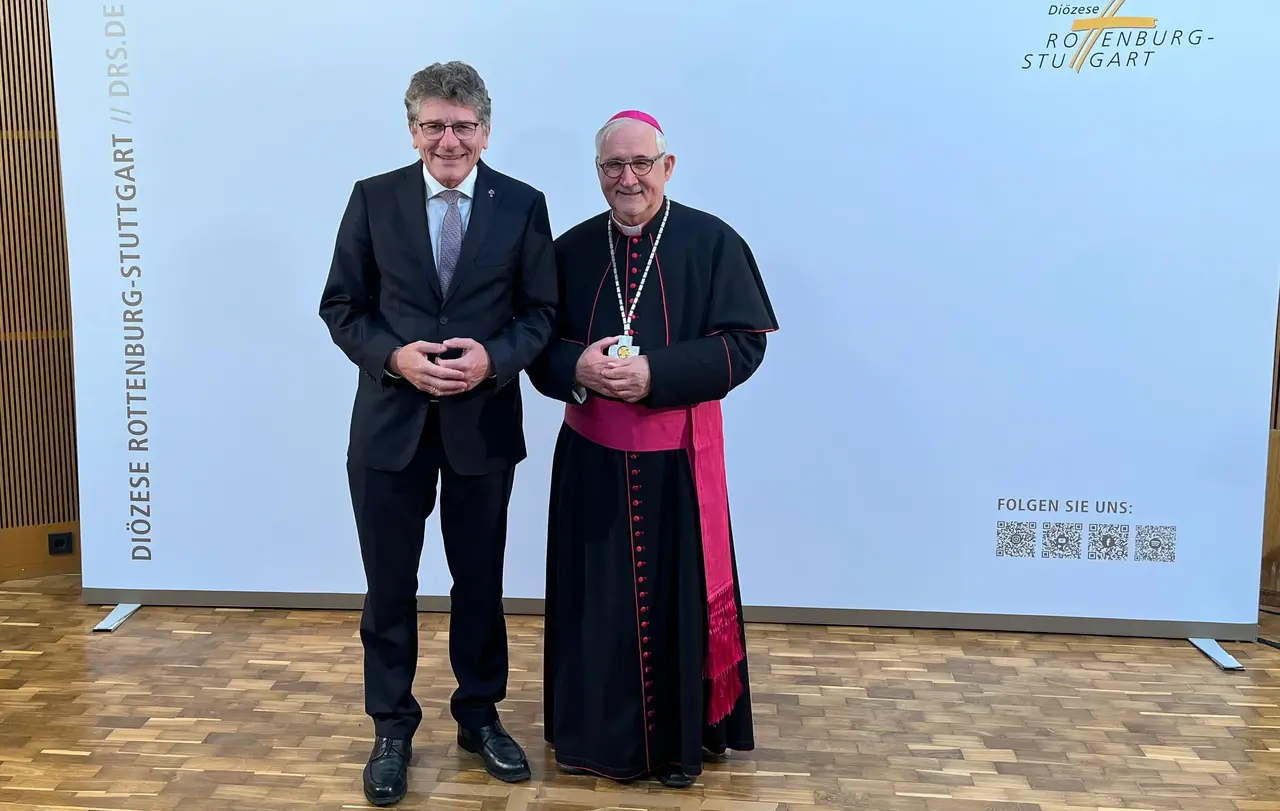 Landesbischof Ernst-Wilhelm Gohl (links) und Bischof Dr. Gebhard Fürst.