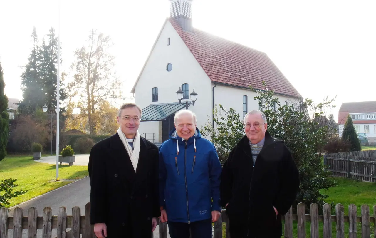 Der evangelische Pfarrer von Winterlingen, Ernst Nestele (v.l.), der katholische Pfarrgemeinderatsvorsitzende Harald Fischer und der katholische Pfarrer Hubert Freier aus Veringen sehen in der ökumenischen Läuteordnung die Betonung des Gemeinsamen im Glauben.