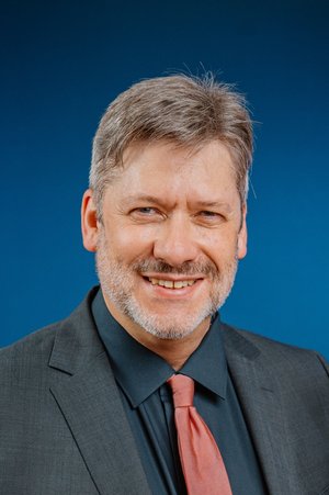  Matthias Pfizenmaier