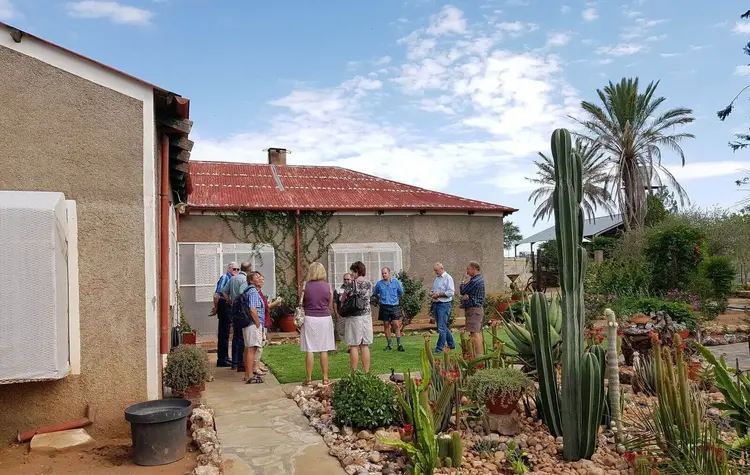 In Namibia findet viel im Freien statt