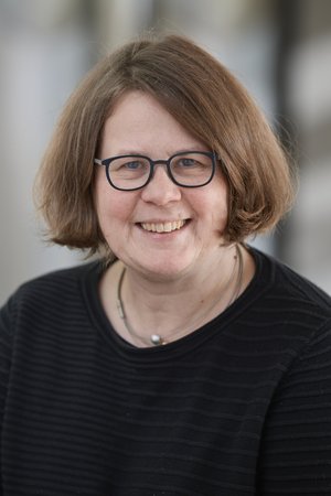 Dr.  Ulrike Gaiser
