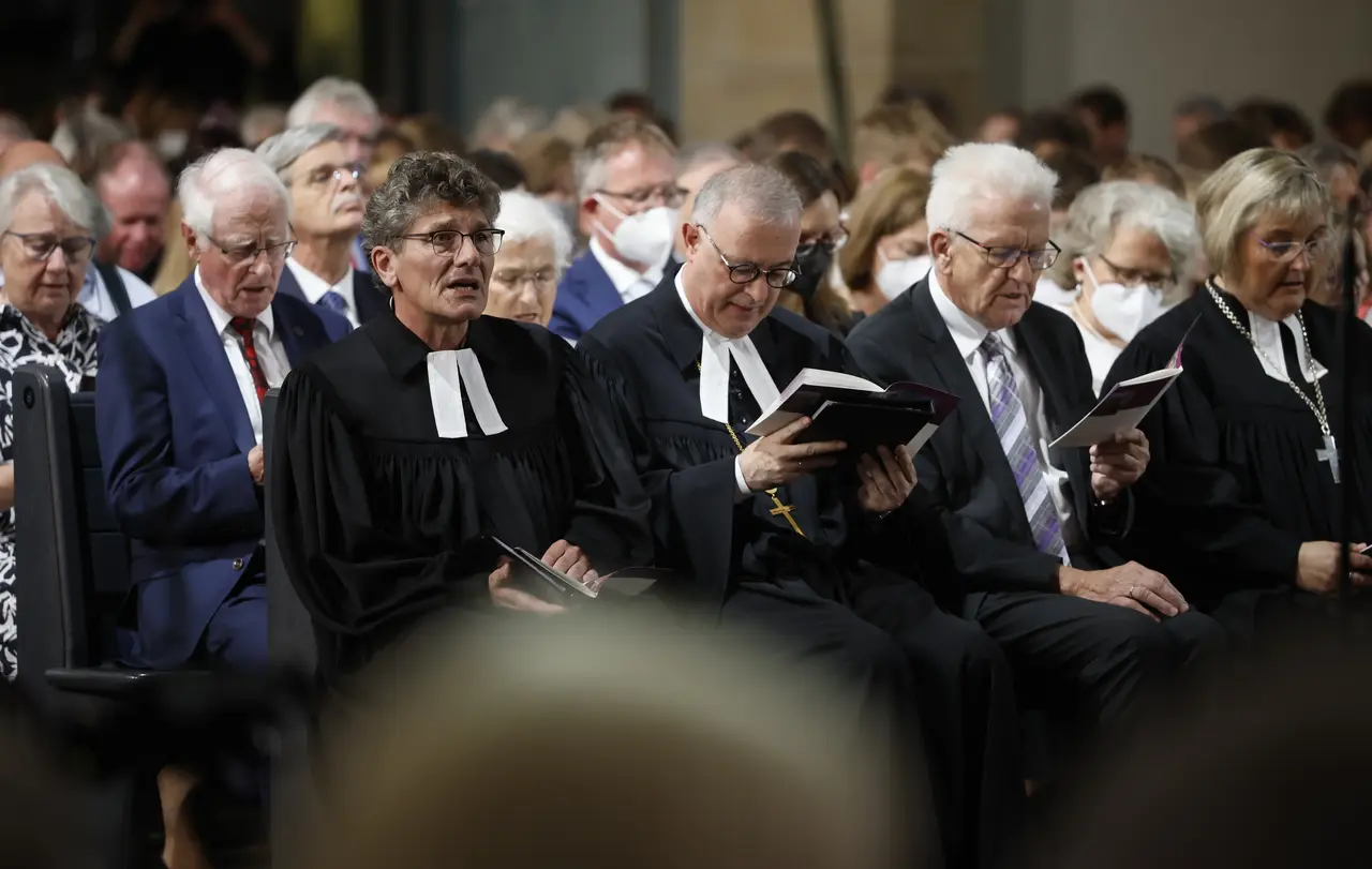 Gottesdienst und Festakt zur Verabschiedung von Landesbischof Frank Otfried July und Amtseinfhrung von Ernst-Wilhelm Gohl.