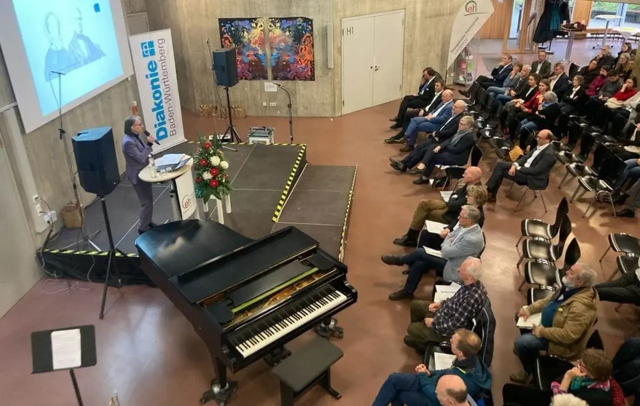 Oberkirchenrätin Dr. Annette Noller bei ihrem Grußwort.