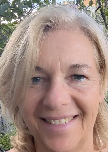 VerständigungsOrt Internationales Frühstück Neugereut - Pfarrerin Dorothee Niethammer-Schwegler Pfarrerin Dorothee Niethammer-Schwegler, Mit-Organisatorin des Internationalen Frühstücks in Neugereut