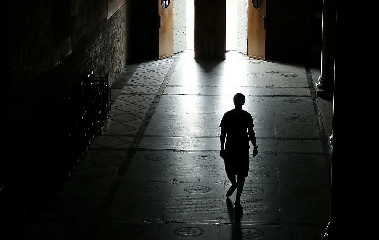 Warum verlassen Menschen die Kirche und treten aus? Eine Studie der württembergischen Landeskirche zeigt die Gründe auf.