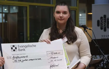 Kaya Fohmann bot in der diakonischen Einrichtung „Seehaus“ eine AG zum Kochen und Backen für junge Straftäter an.