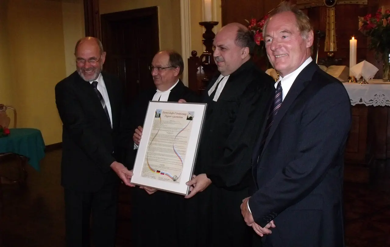 Unterzeichnung der Partnerschaftsurkunde in Ljubljana im Jahr 2010.