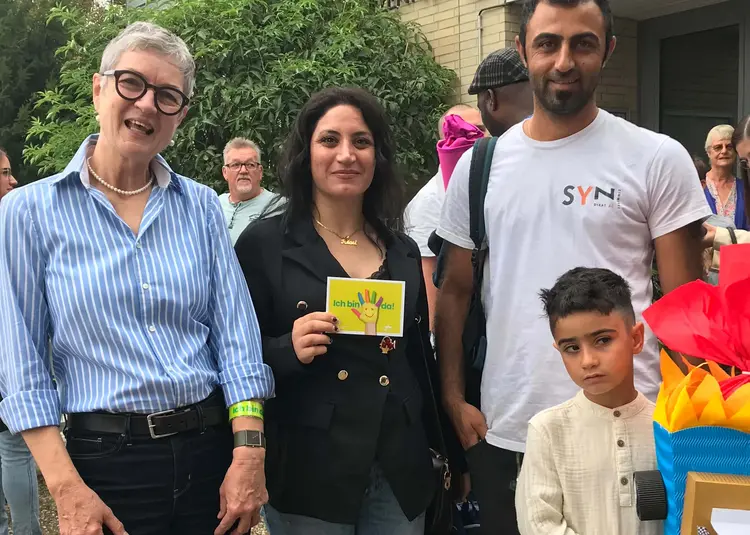 Oberkirchenrätin Carmen Rivuzumwami nach dem Gottesdienst der Erich-Kästner-Schule in Reutlingen.