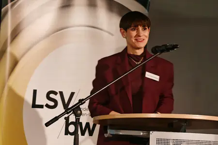 Ordinariatsrätin Karin Schieszl-Rathgeb, Leiterin der Hauptabteilung XI - Kirche und Gesellschaft im Bischöflichen Ordinariat der Diözese Rottenburg-Stuttgart Ordinariatsrätin Karin Schieszl-Rathgeb, Leiterin der Hauptabteilung XI - Kirche und Gesellschaft im Bischöflichen Ordinariat der Diözese Rottenburg-Stuttgart