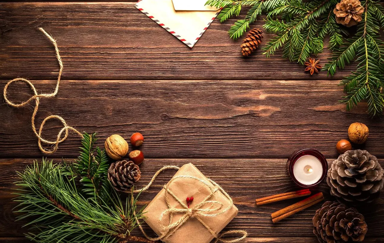 Die Erwartungen an Weihnachten sind groß. „Üben Sie sich im Minimalismus“, rät die Psychologin. Auch an Weihnachten müsse nicht alles großartig sein.