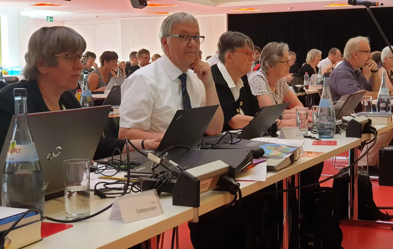 Die Landessynode der Evangelischen Landeskirche in Württemberg ist zu ihrer dreitägigen Sommertagung zusammengekommen.