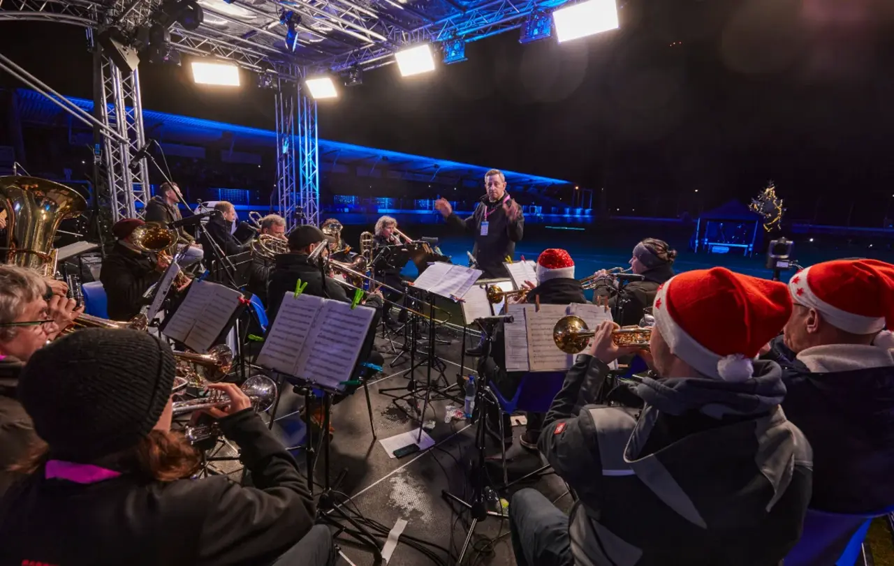 Blechbläser-Ensemble EJUS Brass unter der Leitung von Christof Schmidt
