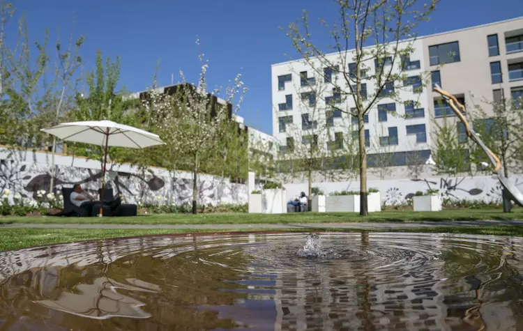 Das Motto der Kirche auf der Buga heißt „Leben schmecken“ - hier der Kirchengarten als Ort der Erholung und Entspannung.