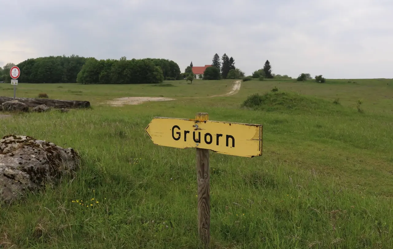 Heute ist der alte Truppenübungsplatz das  Kernstück des Biosphärengebietes Schwäbische Alb, eine Insel der Ruhe und des Friedens.