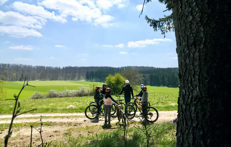 Mit dem Mountainbike unterwegs sein und das Evangelium kreativ vermitteln - das ist das Projekt erFAHRBAR.