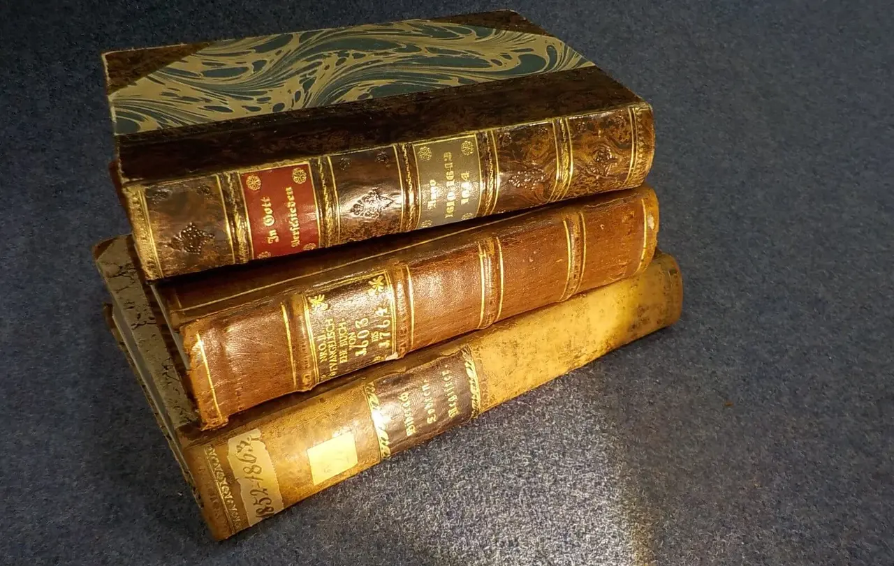 Das Kirchbuchportal Archion mit Sitz in Stuttgart hat inzwischen 100.000 evangelische Kirchenbücher digitalisiert.