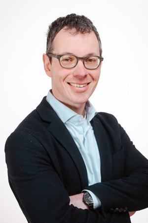  Tobias Dürr