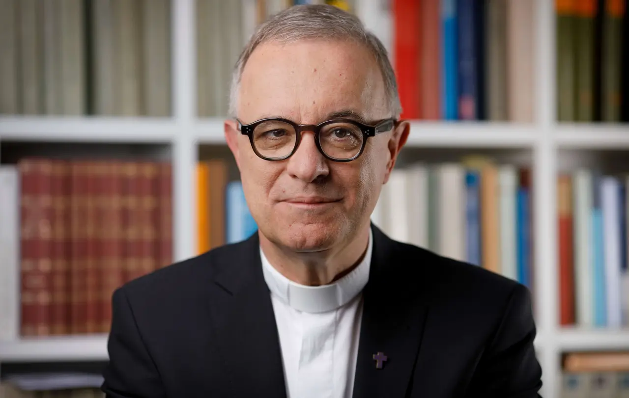 Landesbischof Dr. h. c. Frank Otfried July ermutigt in seiner Neujahrsbotschaft dazu, „dafür einzutreten, dass gesellschaftliche Themen nicht zu Angstmauern werden, an denen Menschen zerbrechen“.