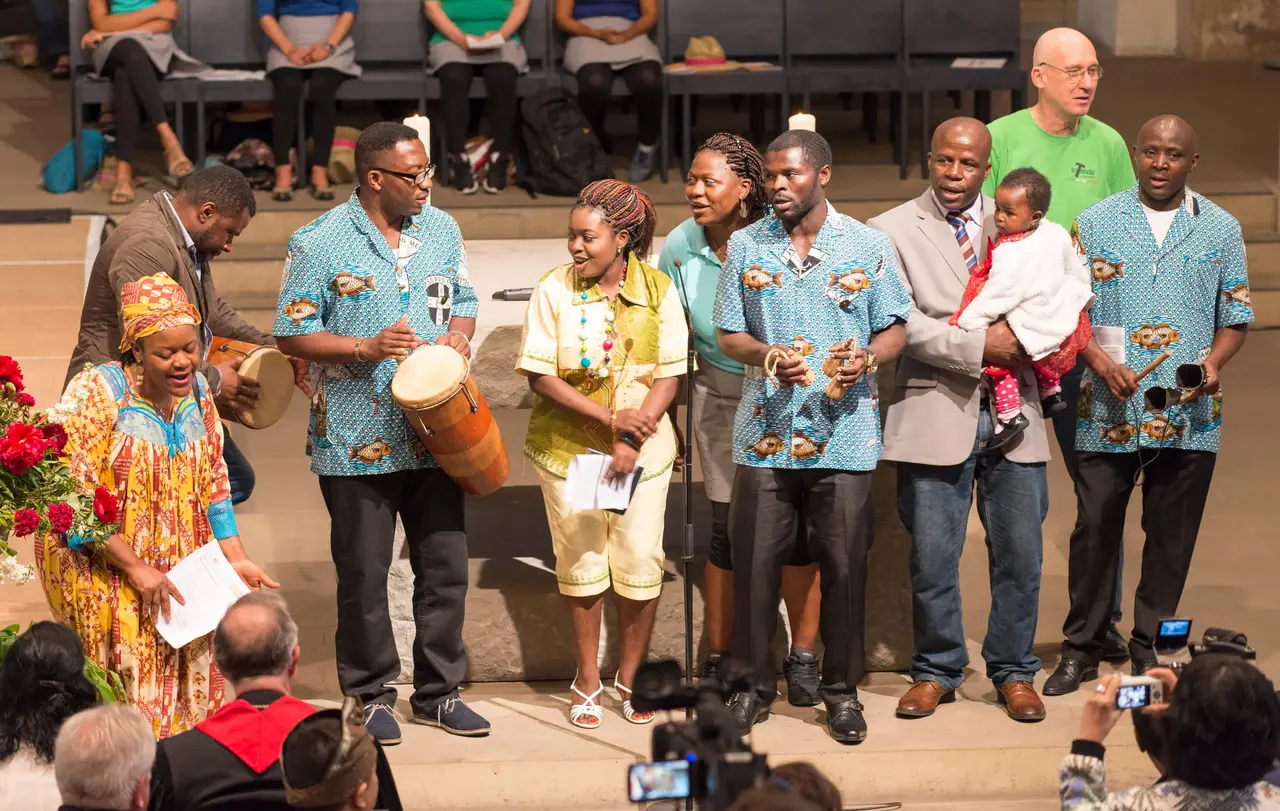 Gemeinsam Gott loben.