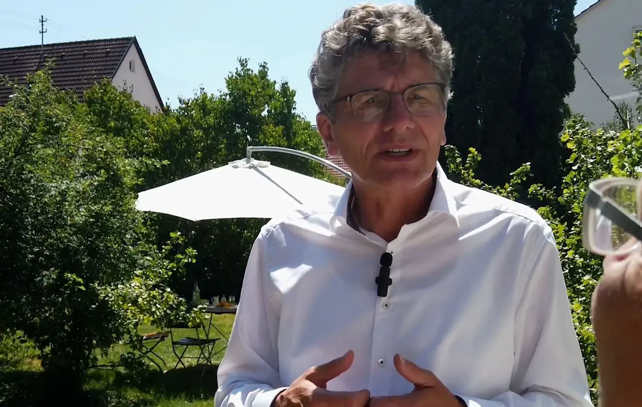 Landesbischof Ernst-Wilhelm Gohl besucht in den nächsten Wochen Kirchengemeinden und Menschen aus der Landeskirche.